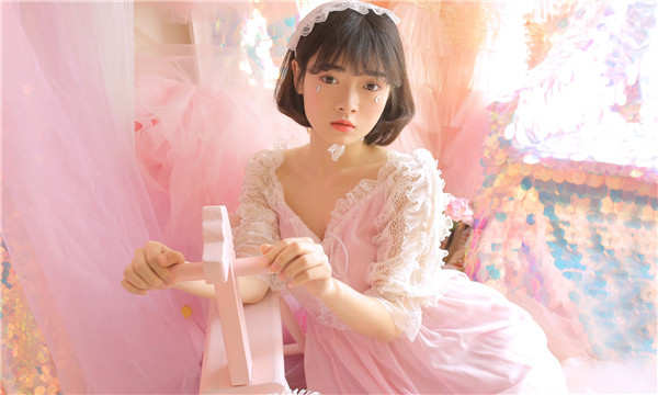 黄龙供卵试管代怀生子多少钱？这一直是很多不孕不育家庭关注的话题。在中国，不孕不育的发生率越来越高，根据《中国不孕不育现状调研报告》显示，育龄夫妇的不孕不育率从20年前的3%增长至现在的12.5%-18.2%，患者人数高达6000万以上。在这样的背景下，许多家庭通过供卵试管来实现自己的生育梦想。那么，供卵试管代怀生子的费用到底是多少呢？